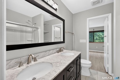 Beautifully updated 2-bedroom, 1.5-bath condo offering stylish - photo 15
