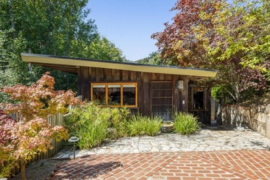 A great property with flexibility for families and friends to - photo 15
