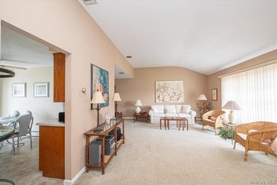 Beautiful Hi Ranch w/ all Large rooms including 4 Ample bedrooms - photo 15