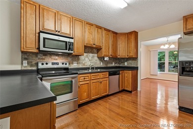 Adorable 3 bed 2 bath split floor plan, ranch styled home