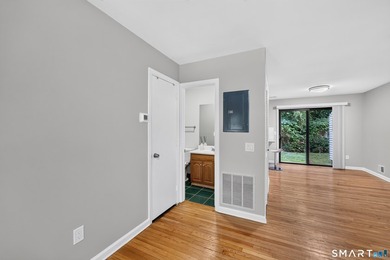 Beautifully updated 2-bedroom, 1.5-bath condo offering stylish - photo 21