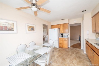 Beautiful Hi Ranch w/ all Large rooms including 4 Ample bedrooms - photo 21