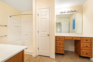 Adorable 3 bed 2 bath split floor plan, ranch styled home