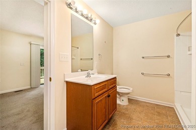 Adorable 3 bed 2 bath split floor plan, ranch styled home