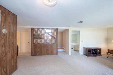 Beautiful Hi Ranch w/ all Large rooms including 4 Ample bedrooms - photo 31