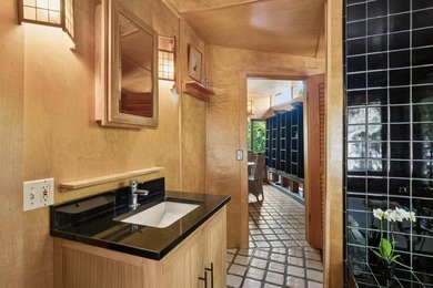A great property with flexibility for families and friends to - photo 32