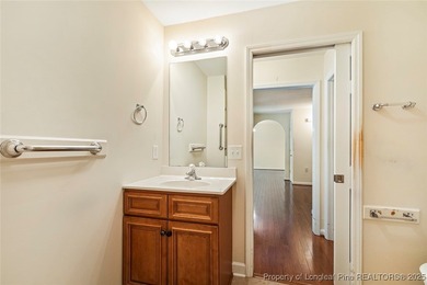 Adorable 3 bed 2 bath split floor plan, ranch styled home