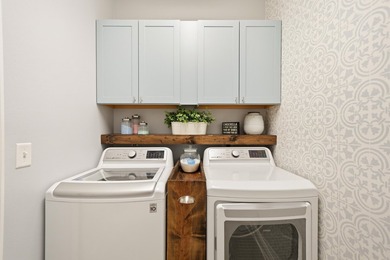 Welcome to this beautiful 4-bedroom, 2 bath home located in the - photo 34