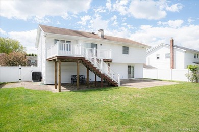 Beautiful Hi Ranch w/ all Large rooms including 4 Ample bedrooms - photo 37