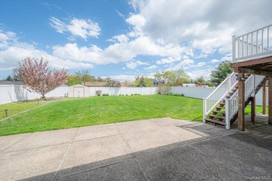 Beautiful Hi Ranch w/ all Large rooms including 4 Ample bedrooms - photo 41