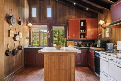 A great property with flexibility for families and friends to - photo 49