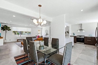 Updated, chic and gorgeous, move in ready mid-century modern - photo 9