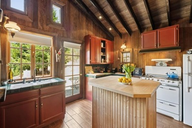 A great property with flexibility for families and friends to - photo 50