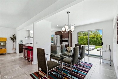 Updated, chic and gorgeous, move in ready mid-century modern - photo 10