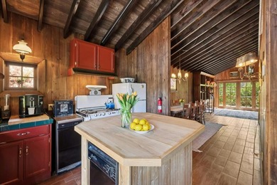 A great property with flexibility for families and friends to - photo 53