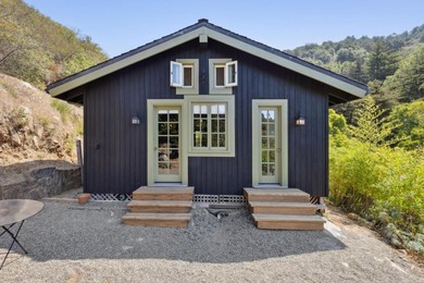A great property with flexibility for families and friends to - photo 59