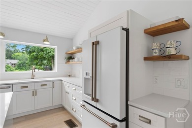 Fully renovated and thoughtfully redesigned, this Lake Sinclair - photo 7