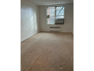 Welcome to 1430 Thieriot Ave. This 3 bedroom, 2 bath apartment - photo 4
