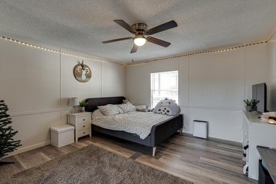 Established 27.38-acre equestrian ranch with boarding income - photo 18