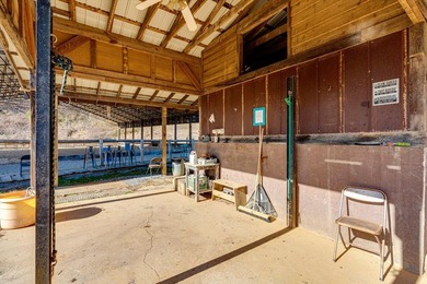 Established 27.38-acre equestrian ranch with boarding income - photo 26