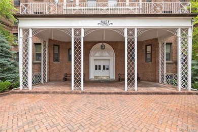 SIZE MATTER One of a kind 1100 square feet coop apartment for - photo 31