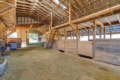 Established 27.38-acre equestrian ranch with boarding income - photo 34