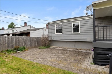 Welcome to 47 W Toulon Drive! This move-in ready 3-bedroom - photo 40