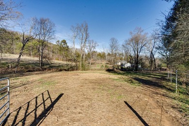Established 27.38-acre equestrian ranch with boarding income - photo 40