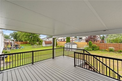 Welcome to 47 W Toulon Drive! This move-in ready 3-bedroom - photo 44