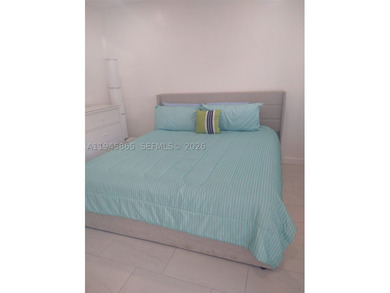 Amazing location, stop looking!! Investment property or ready to - photo 13
