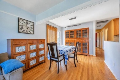 Welcome to 16 E Grove Street in Massapequa - a spacious and - photo 13