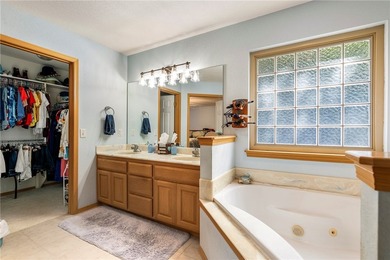 Stunning home features amazing views, natural light - photo 15