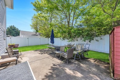 Welcome to 16 E Grove Street in Massapequa - a spacious and - photo 30