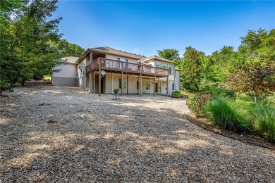 Stunning home features amazing views, natural light - photo 39