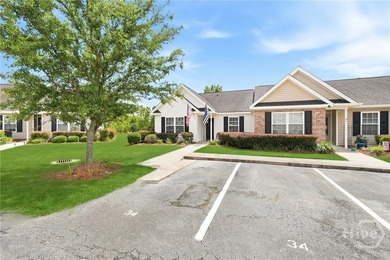 Enjoy low-maintenance living in this well-cared-for 2-bedroom - photo 3
