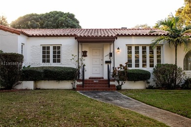 Single-family residence with historic designation by the City of - photo 2