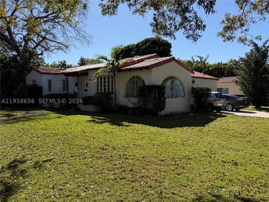 Single-family residence with historic designation by the City of - photo 7