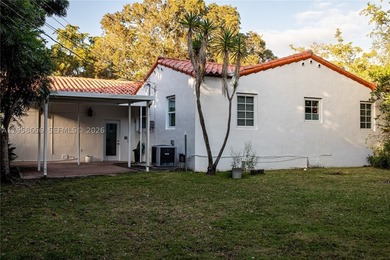 Single-family residence with historic designation by the City of - photo 8
