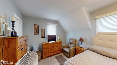 It doesn't get any better than this! Ideally located just blocks - photo 13