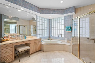 Incredible 4 BD 4 BA courtyard home in Woodfield Country Club - photo 14