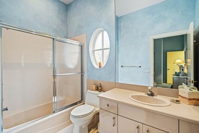 Incredible 4 BD 4 BA courtyard home in Woodfield Country Club - photo 17