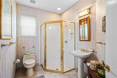 Incredible 4 BD 4 BA courtyard home in Woodfield Country Club - photo 18