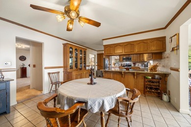 Welcome to 110 E. Lakeland Point , a rare opportunity to own an - photo 21