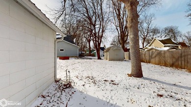 It doesn't get any better than this! Ideally located just blocks - photo 22