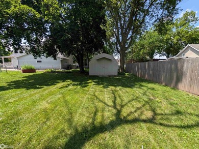 It doesn't get any better than this! Ideally located just blocks - photo 25
