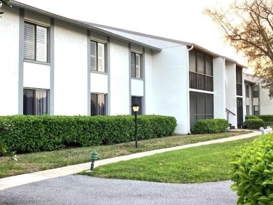 Lake Condo For Sale in Tarpon Springs, Florida