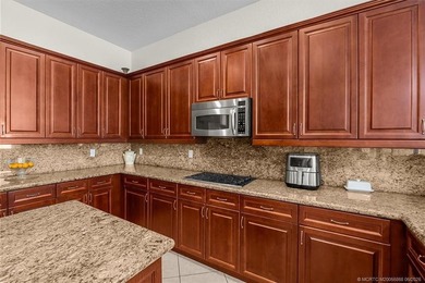 Over 6,000 reasons to Discover...over 6,000 SQ Ft in this true 5 - photo 15