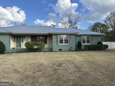 (private lake, pond, coastal) Home For Sale in Albany Georgia