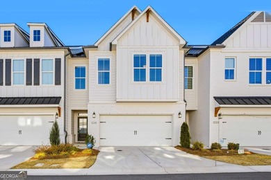 Lake Lanier Townhome/Townhouse For Sale in Cumming Georgia