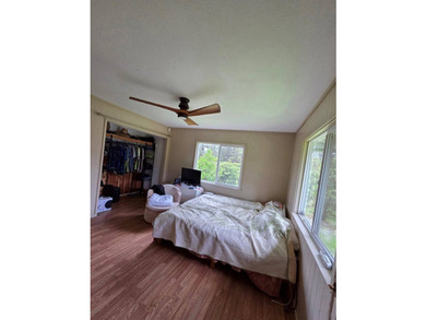 Welcome home to this warm and welcoming 3-bedroom, 2.5-bathroom - photo 11
